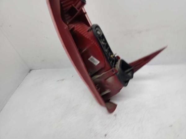 FEU ARRIERE GAUCHE PEUGEOT 206 SW - Vue 2